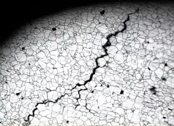 不锈钢制品管加工裂缝的产天生分