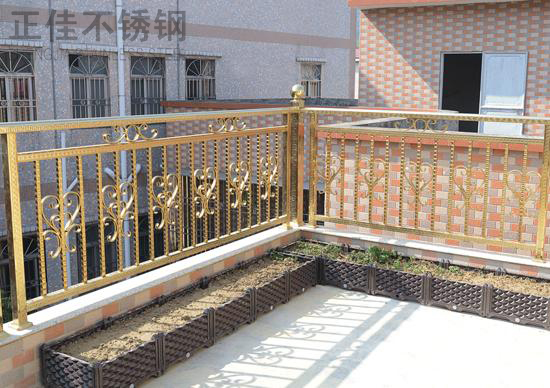 不锈钢回形斑纹管围栏